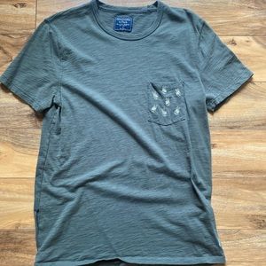Green A&F T-shirt